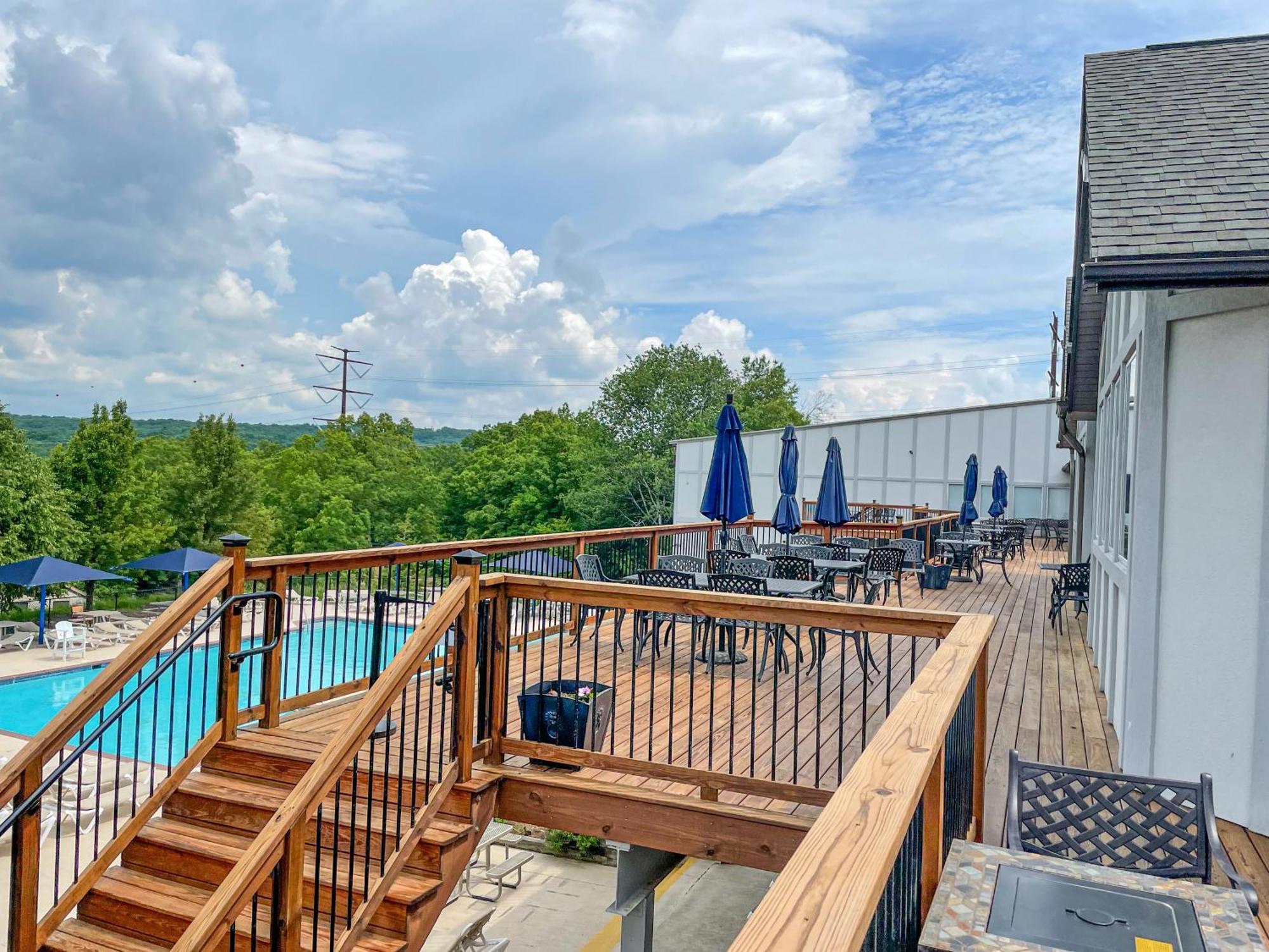 Unique Roundhouse: Hot Tub-game Room-firepit&more! Casa de férias Bushkill