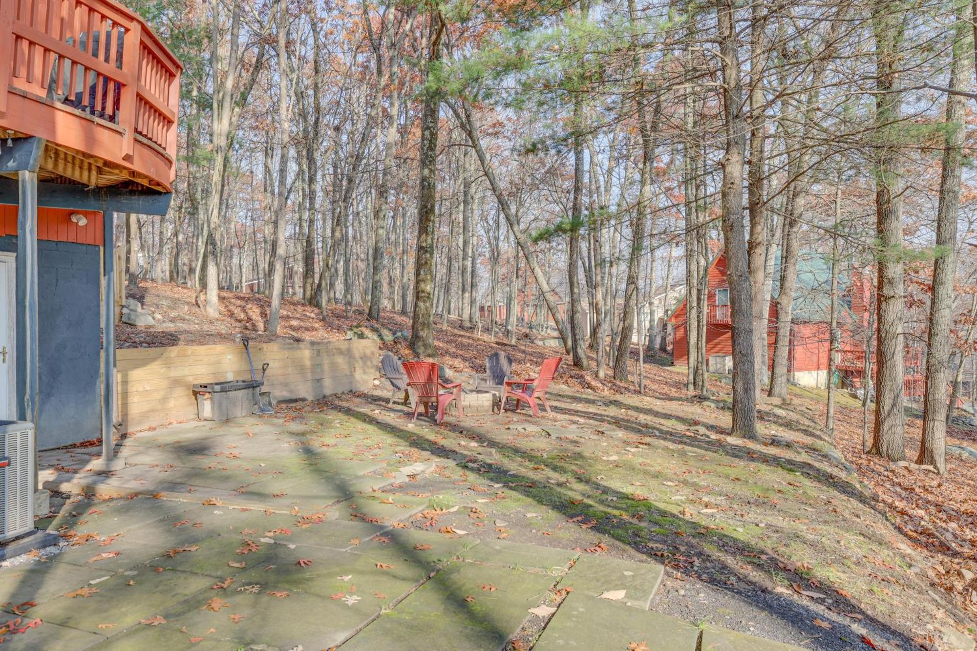 Casa de férias Unique Roundhouse: Hot Tub-game Room-firepit&more! Bushkill